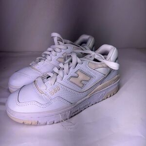Used New Balance White Sneakers women’s sz 5 550 shoes